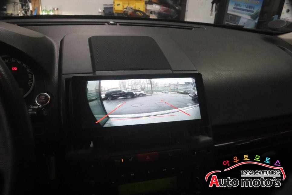 랜드로버 아크로폴리스티박스티박스 (T-Box) + 기존모토로이드M10 에 연동하여 설치 [ 휴대없없이 !!안드로이드시스템을 편하게]