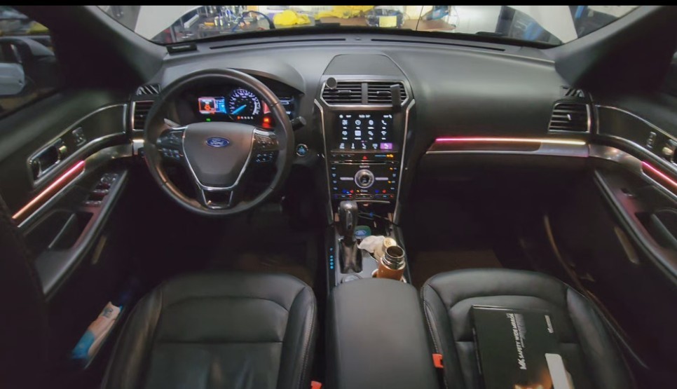 포드익스플로러 코더스엠비언트 작업으로 내차실내 분위기를 바꿔보세요 ~! / 서울 중랑구