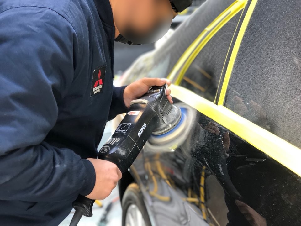 벤츠 S클래스 자동차폴리싱 으로 차긁힘제거 하고 유리막코팅으로 스크래치 방지! / 부천시 원미구 상동