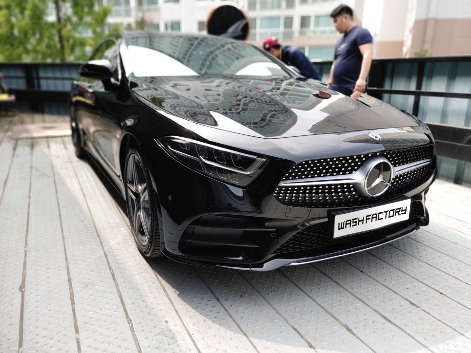벤츠  CLS300d 티타늄코팅으로 눈부신 광빨을 !