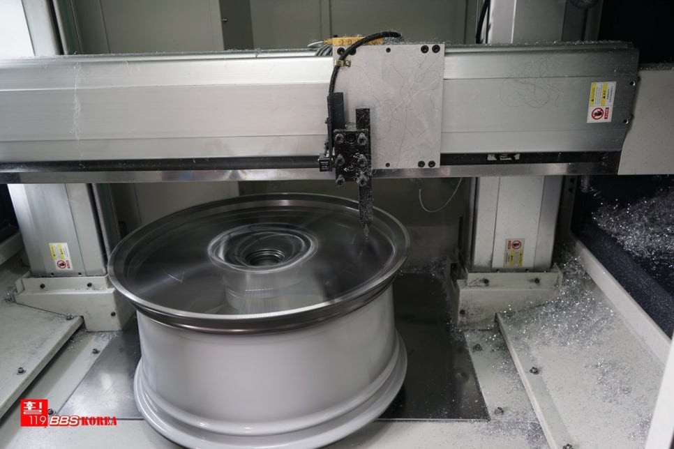 포르쉐 카이엔 잘못된 휠수리 커스텀 휠119 / 서울 강남