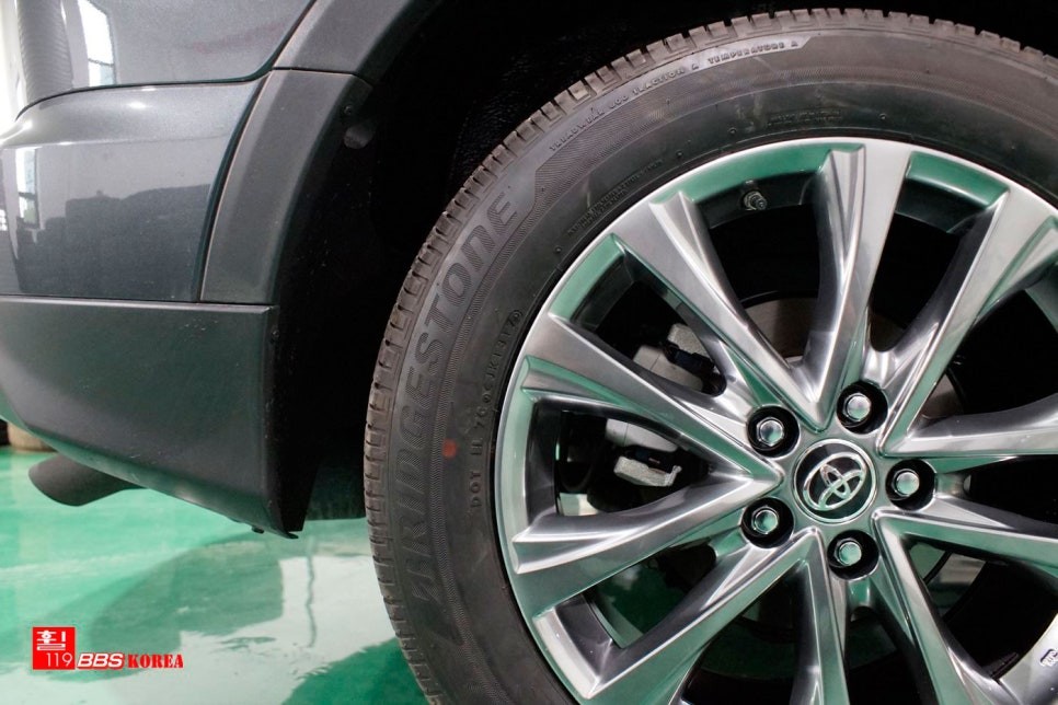 휠도색 차량은 도요타 라브4 휠119 / 서울 강남
