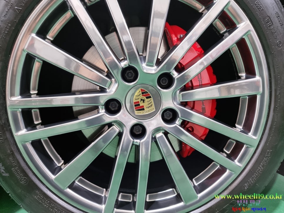 포르쉐 파나메라 휠도색 고스트크롬 휠119 / 서울 강남