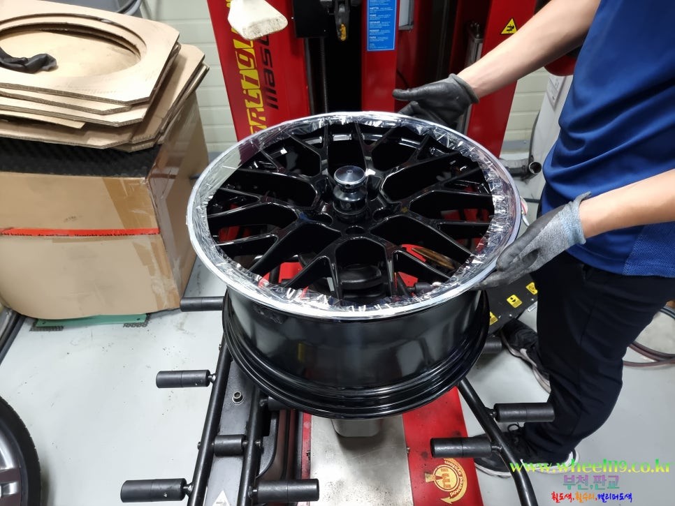 포르쉐 마칸 휠도색 및 라인 다이아컷팅 휠119 / 서울 강남
