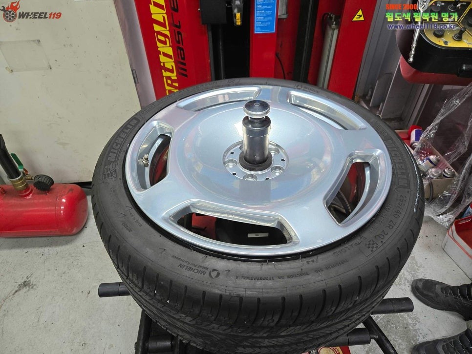 벤츠 마이바흐 휠 수리 고광택  전문 휠119 / 서울 강남