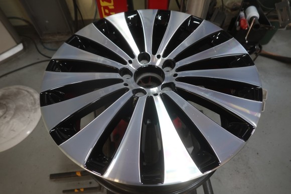 [휠 복원 및 휠 도색 휠스미스] 벤츠 E300 다이아몬드 컷팅 휠 복원 작업 후기 / 남양주, 구리, 의정부, 서울 노원