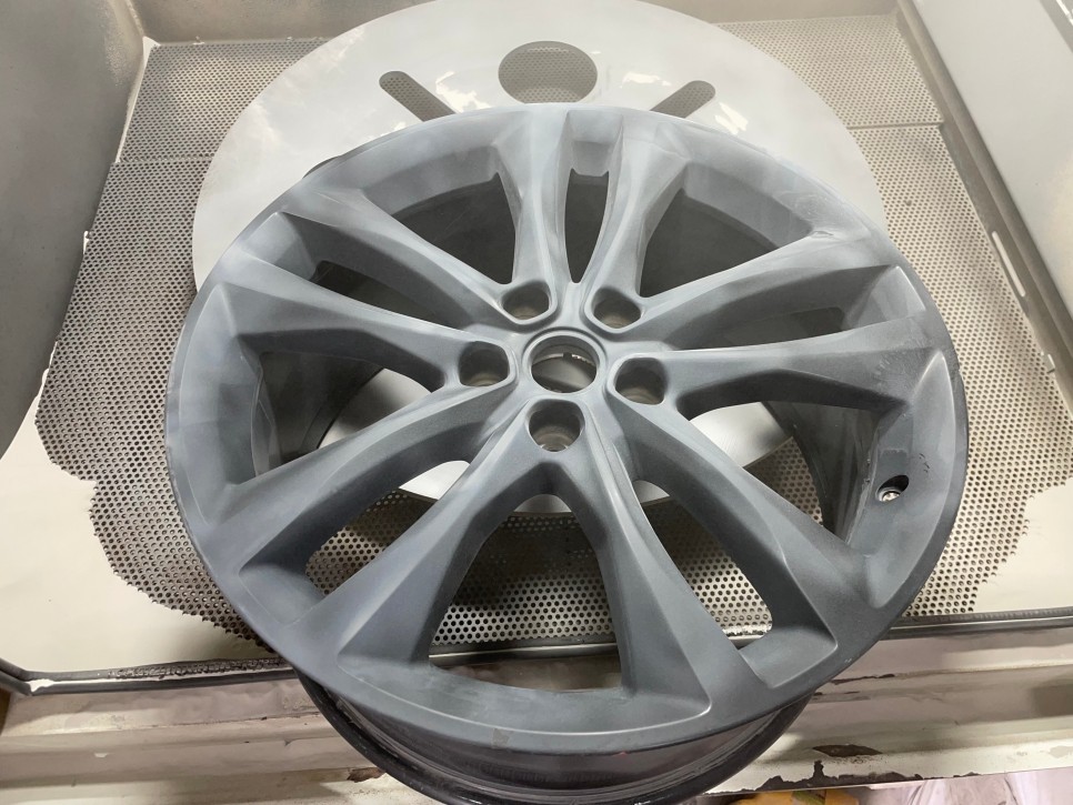 [부산휠복원][부산휠도색][부산휠수리] 말리부 레드라인  휠도색 작업!!! / 부산 해운대 송정동