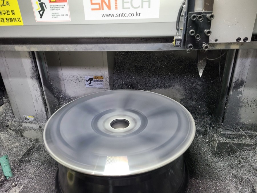 [BENZ EQC 20인치 휠 복원 및 휠 도색 작업] 동탄 휠복원/오산 휠복원/수원 / 동탄, 오산, 수원, 용인, 화성, 평택