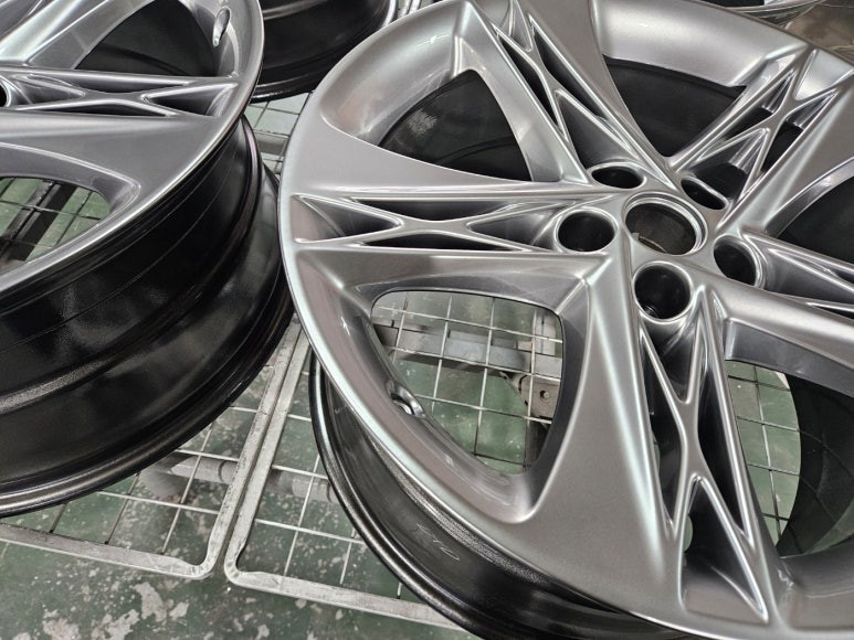 [휠클럽] 제네시스 G90 20인치 휠복원 및 타이어 교체 / 파주시 신촌동