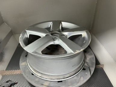 [경기광주 폭스바겐 골프 6세 2.0 TDI 17인치 순정휠 검정반무광 휠도색 휠복원 휠교환 타이어 휠사무소] 용인 성남 분당 하남 수원 / 광주. 성남, 용인, 수원