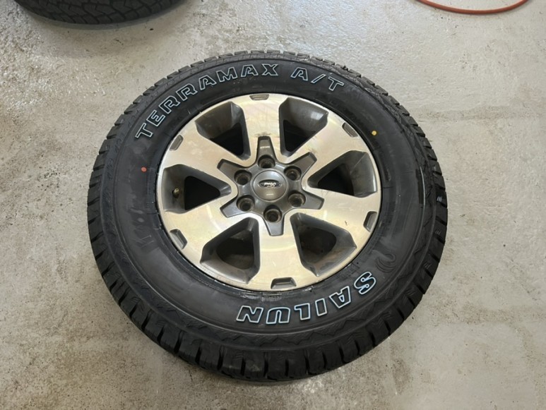 [포드 F150 XLT 사일룬 테라맥스 A/T 275 65 18 타이어 교체 경기광주 타이어 휠도색 휠복원 휠수리 휠사무소] 용인 하남 수원 분당 성남 / 광주. 성남, 용인, 수원