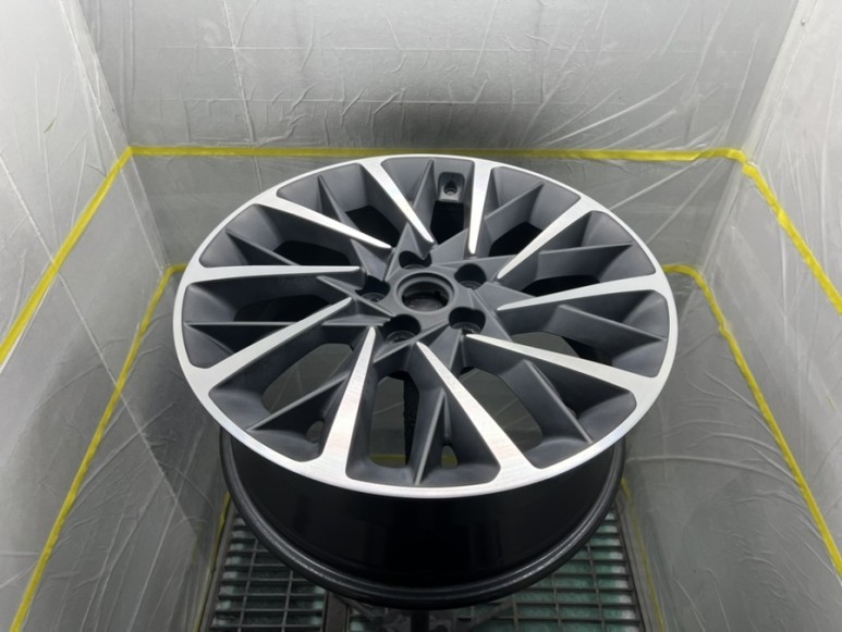 [현대 소나타DN8 순정 18인치 컷팅휠 휠복원 경기광주 휠복원 휠도색 휠교환 타이어 휠사무소] 분당 성남 용인 하남 수원 / 광주. 성남, 용인, 수원