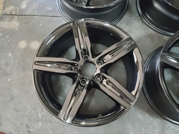 수원휠도색 수원휠수리 수원휠복원 BMW 118D 순정휠도색 블랙유광도색