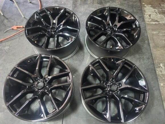 포드 머스탱 5.0 순정휠도색 블랙유광도색 수원휠수리 수원휠복원 수원휠도색 / 수원 탑동