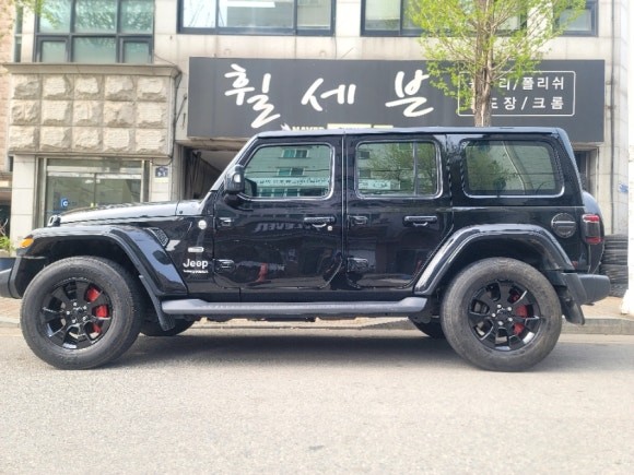 수원휠도색 수원휠복원 수원휠수리 지프 랭글러 순정휠 색상변경 블랙유광 작업! / 수원 탑동