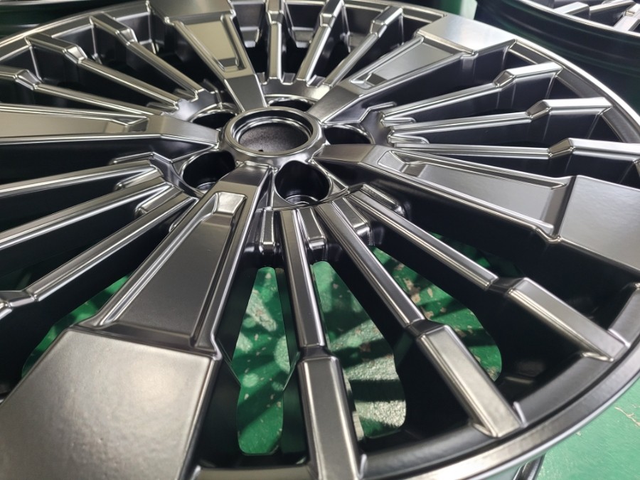 부산 휠복원 추천 휠스타 | 싼타페 MX5 순정휠 20인치 블랙잭 시공 / 부산 사상 학장동