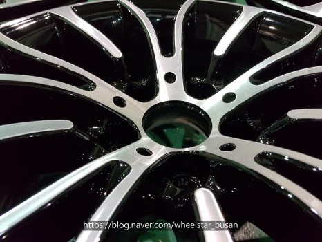 [[부산 휠복원][부산 휠도색]]BMW 520d 18인치 순정휠 블랙 다이아몬드 컷팅시공 휠복원 휠수리휠도색비용 _wheelstar
