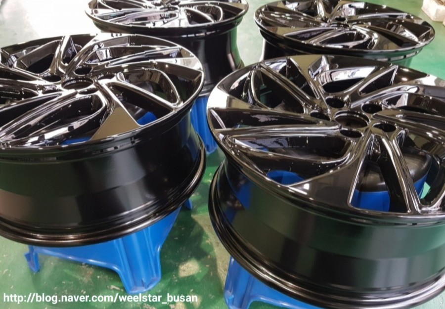 [[부산 휠복원][부산 휠도색]]현대 투싼 19인치 순정휠 블랙 유광시공 휠복원 휠수리휠도색비용 _wheelstar  ￼ / 부산 사상 학장동