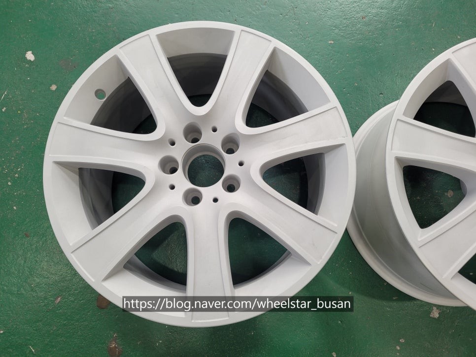 [부산 휠스타][부산 휠복원][부산 휠도색]벤츠S350d W222 순정휠 18인치 블랙유광시공[부산휠도색 부산휠복원 부산휠수리비용]_wheelstar / 부산 사상 학장동
