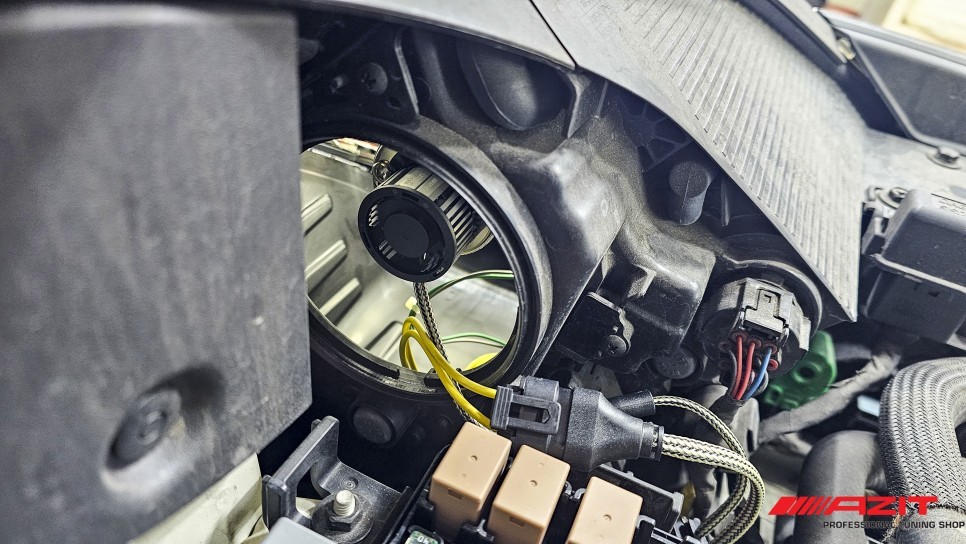 기아 니로 브라비오 LED 9005 라이트 전구 장착후기. 내차에도 멋진 LED 전조등을 합법적으로 사용할 수 있습니다. 무료 장착점 용인 아지트로 오세요. / 용인, 광교, 성남, 판교