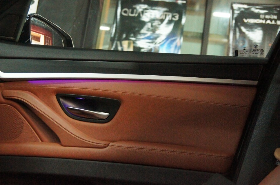 수원 에스튠 - BMW F10 __ 순정 엠비언트 광량칩 교체 작업 / 수원, 광교, 동탄