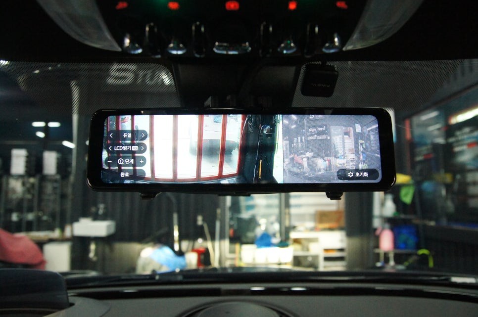 수원 에스튠 - 미니쿠퍼 클럽맨__룸미러형 블랙박스 파인뷰 LX7 장착 / 경기 수원 영통