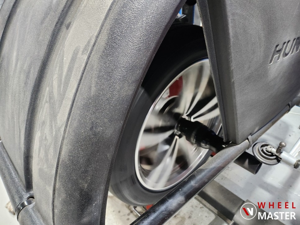 647M 휠수리 / BMW 6GT 647M 19인치 휠굴절수리 / 6GT 휠수리 / 파주,일산