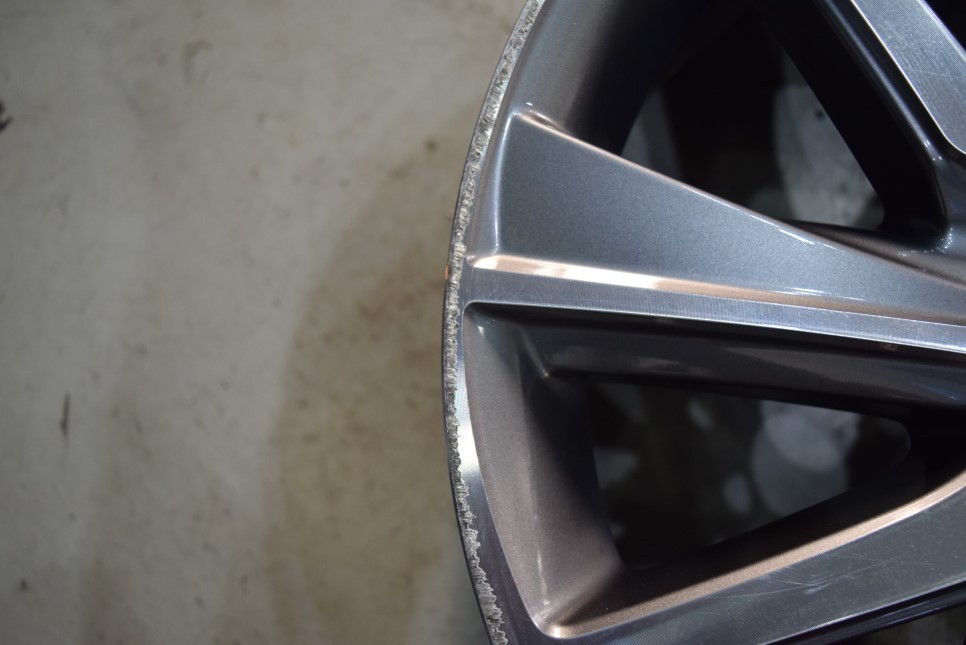 [휠마스터] 대리기사님의 실수로 생긴 휠기스를 깔끔하게 복원한 렉서스 ES300h / 일산 휠복원 / 파주,일산