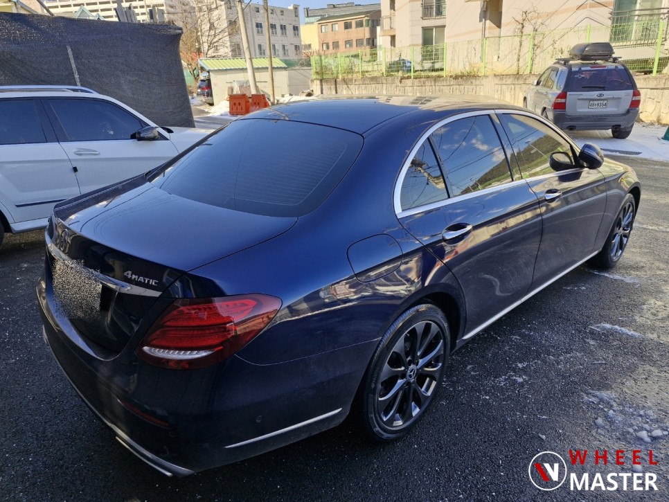 E300 익스클루시브휠 심각한 주차기스 제거후 고스트크롬 휠도색 / 벤츠 휠도색