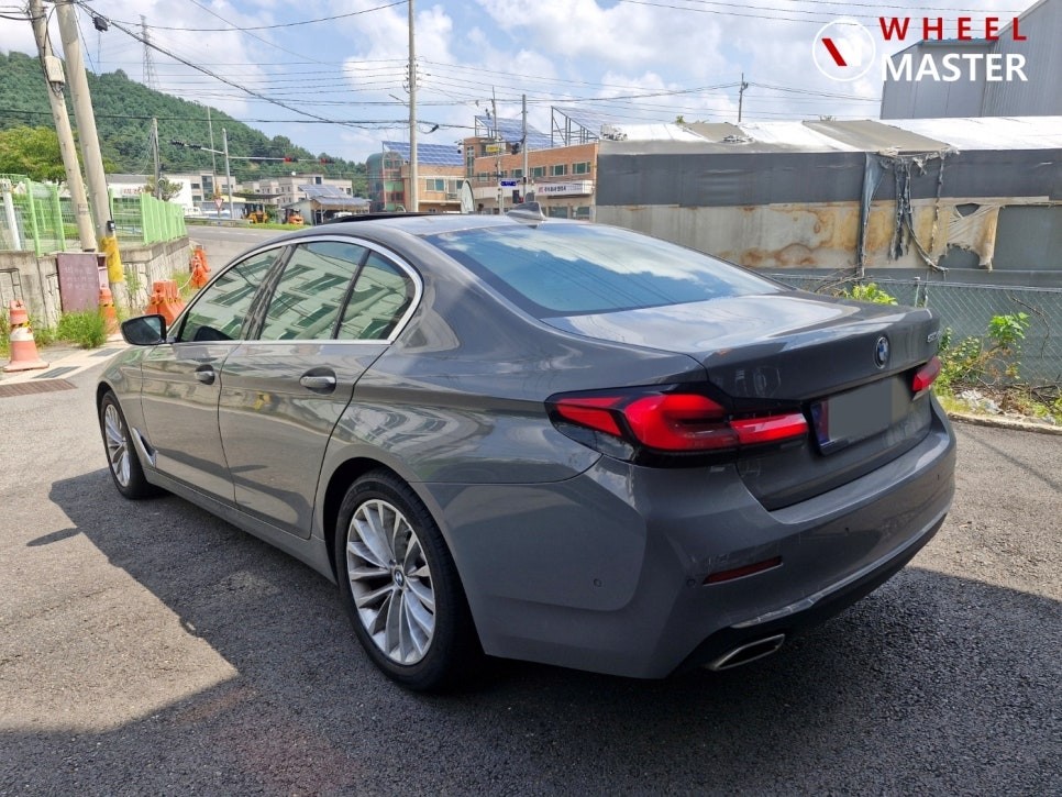 BMW G30 523D 18인치 핸들떨림으로 인한 휠굴절수리