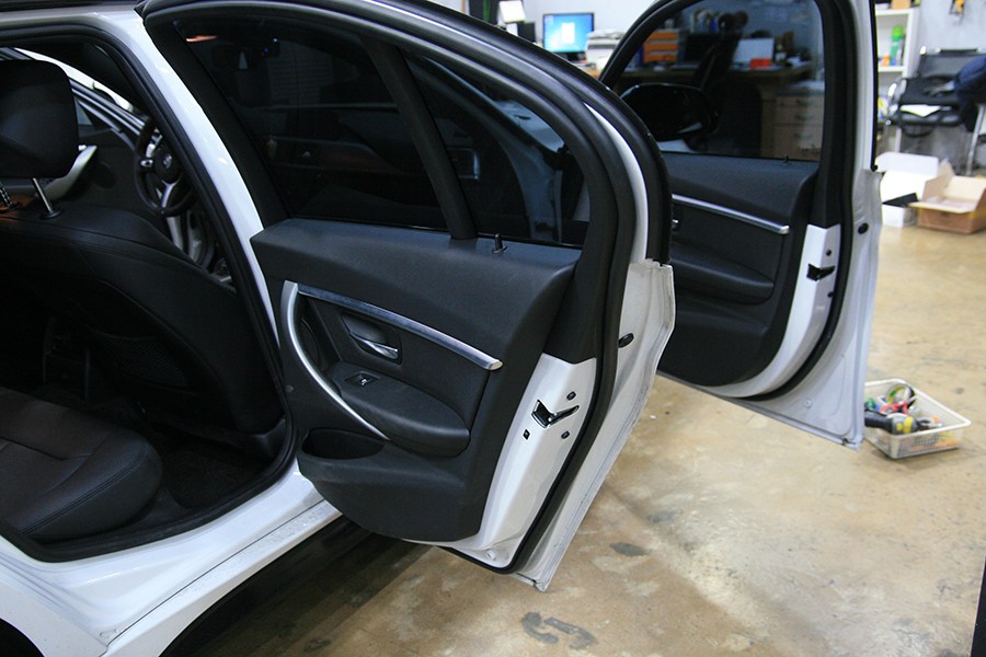 BMW 3시리즈 F30  RGB가변 엠비언트 퀄리티 있는 시공 [ 울산 아인스아우토 ]