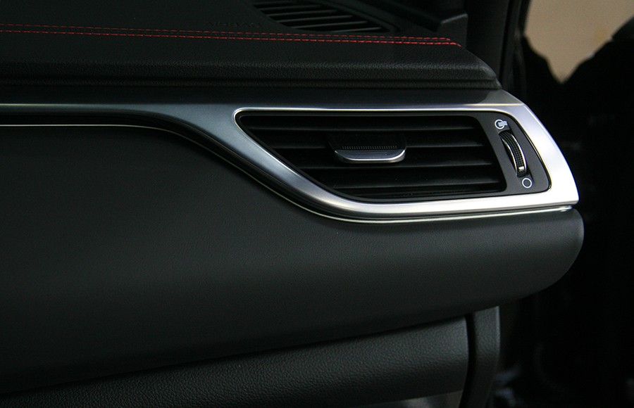 과하지 않고 은은한, 울산 제네시스 G70 엠비언트 작업하기