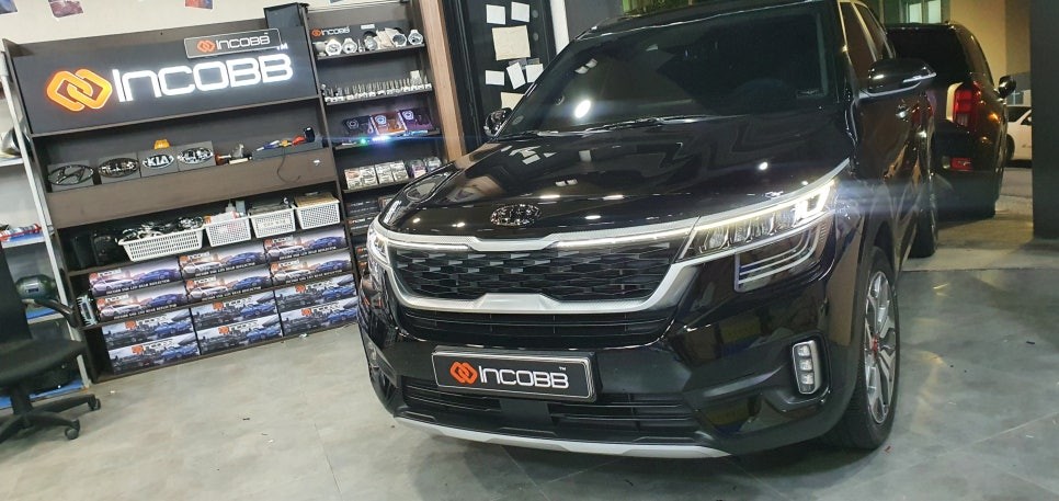 셀토스 SELTOS 인코브 신형 엠블럼 교체 / 크롬 다크크롬 장착 / 부산,김해