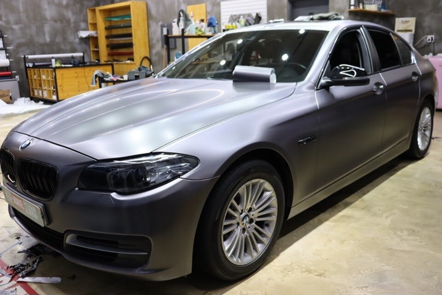 BMW 520d 사틴 다크그레이 전체랩핑 / 광주 광산구 하남동