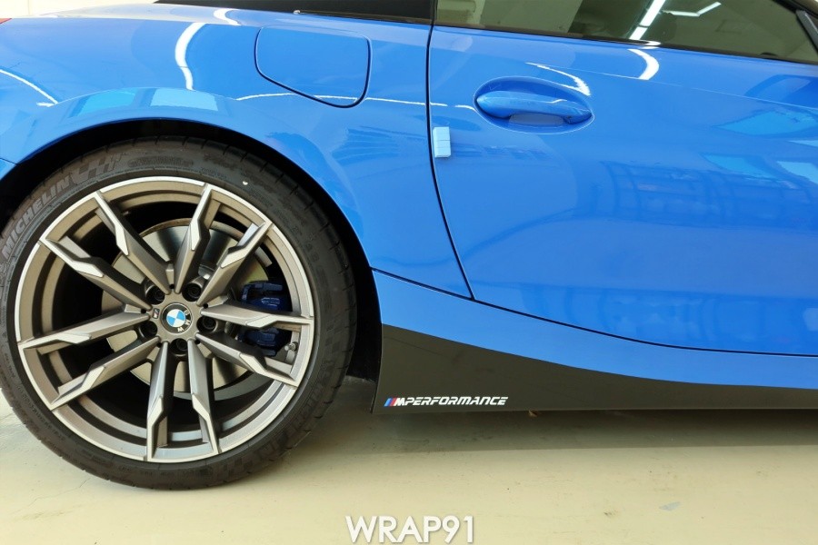 BMW Z4 부분 포인트 랩핑 - 에이버리 사틴블랙 & M퍼포먼스 사이드 데칼 시공기, 부산 경남 자동차 래핑 전문 랩91 / 마산, 김해, 창원