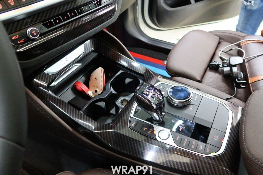 BMW X4 실내 포인트 랩핑 - 3M 4D 리얼카본, 경남 창원 자동차 랩핑 전문점 랩91 / 마산, 김해, 창원