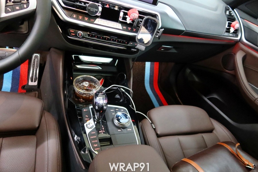 BMW X4 실내 포인트 랩핑 - 3M 4D 리얼카본, 경남 창원 자동차 랩핑 전문점 랩91 / 마산, 김해, 창원
