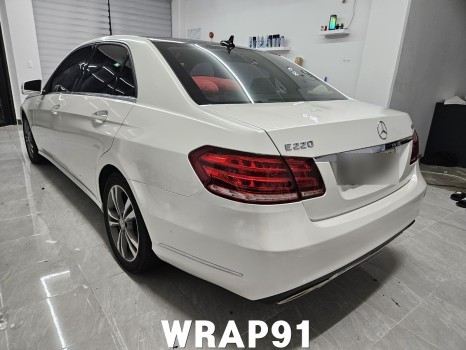 부산 벤츠 E클래스 E220d 랩핑 에이버리 유광 화이트펄 / 마산, 김해, 창원