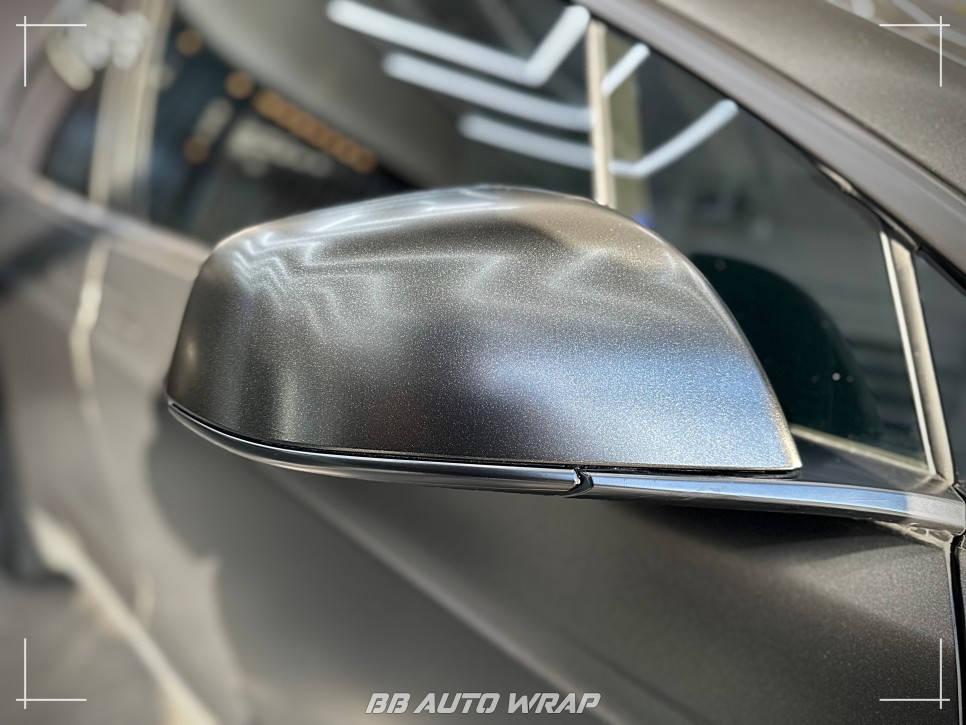 테슬라 모델 X 사고 수리 후 비비 오토 랩에서 3M 사틴 골드 더스트 블랙으로 보험랩핑 재시공하기 / 부산 강서구