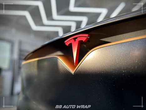 테슬라 모델 X 사고 수리 후 비비 오토 랩에서 3M 사틴 골드 더스트 블랙으로 보험랩핑 재시공하기 / 부산 강서구