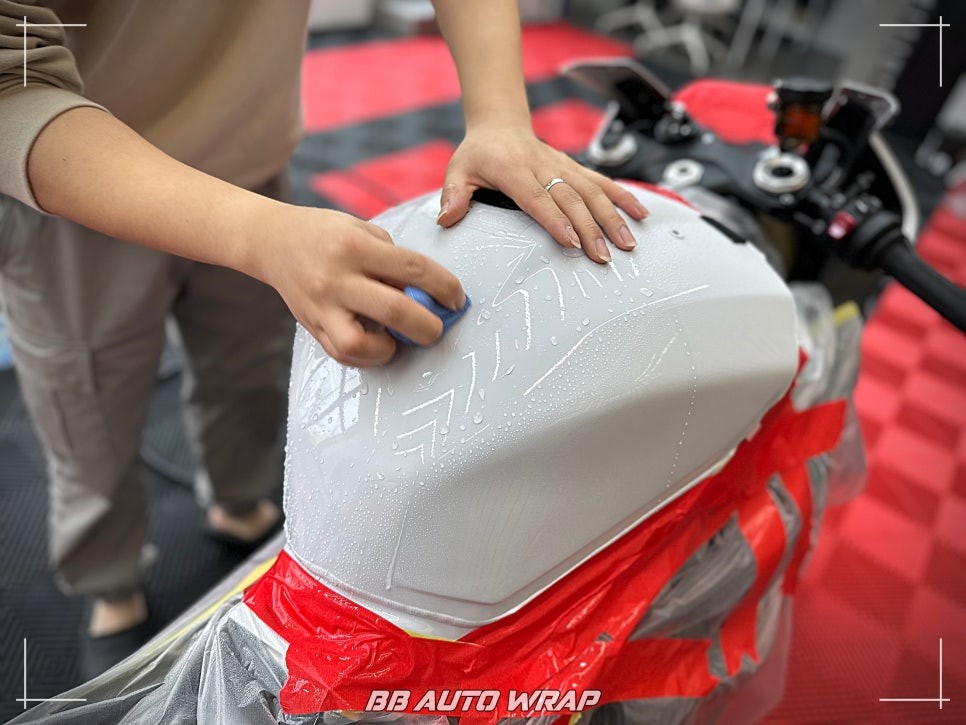 부산 바이크 PPF 전문점에서 BMW S 1000 RR  전체 시공으로 카울 새것처럼 관리해 보기