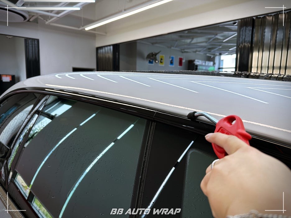 [공지] BMW 전기차 iX 상단 블랙 PPF와 실내 랩핑으로 최첨단 모습으로 만들기!