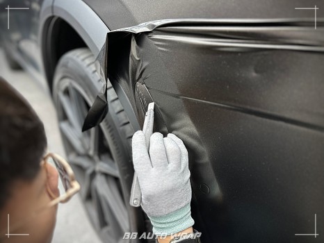 테슬라 모델 X 사고 수리 후 비비 오토 랩에서 3M 사틴 골드 더스트 블랙으로 보험랩핑 재시공하기 / 부산 강서구