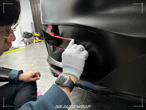 테슬라 모델 X 사고 수리 후 비비 오토 랩에서 3M 사틴 골드 더스트 블랙으로 보험랩핑 재시공하기 / 부산 강서구