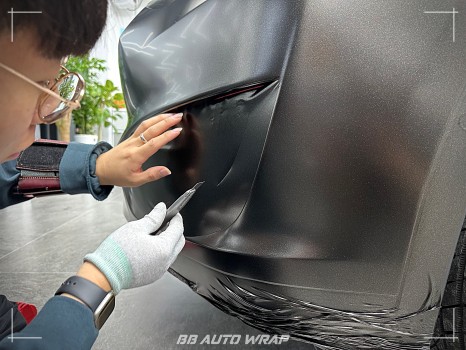 테슬라 모델 X 사고 수리 후 비비 오토 랩에서 3M 사틴 골드 더스트 블랙으로 보험랩핑 재시공하기 / 부산 강서구