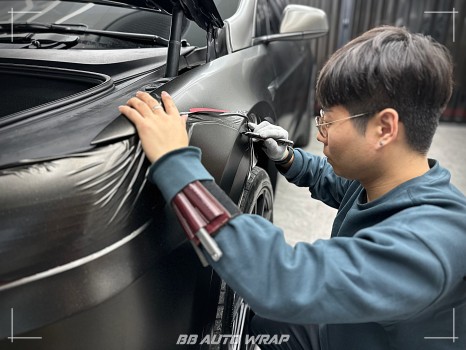 테슬라 모델 X 사고 수리 후 비비 오토 랩에서 3M 사틴 골드 더스트 블랙으로 보험랩핑 재시공하기 / 부산 강서구