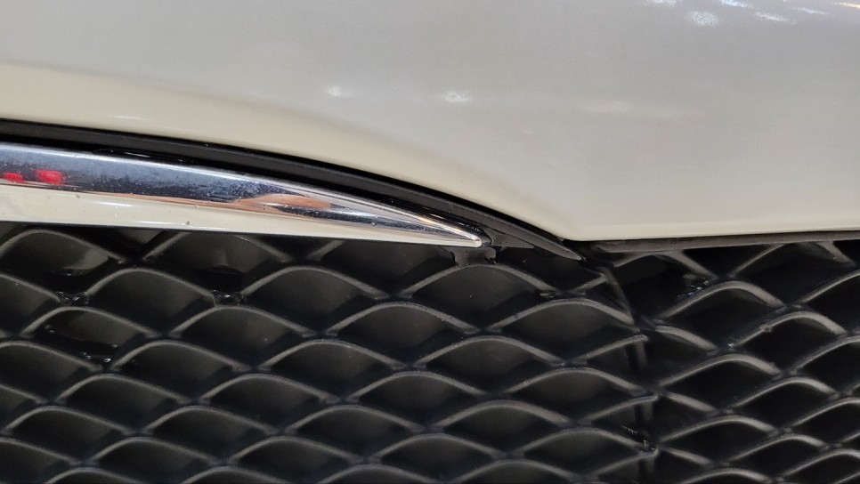 벤츠 E220d 진주펄 화이트 전체랩핑으로 고급지게 변신!