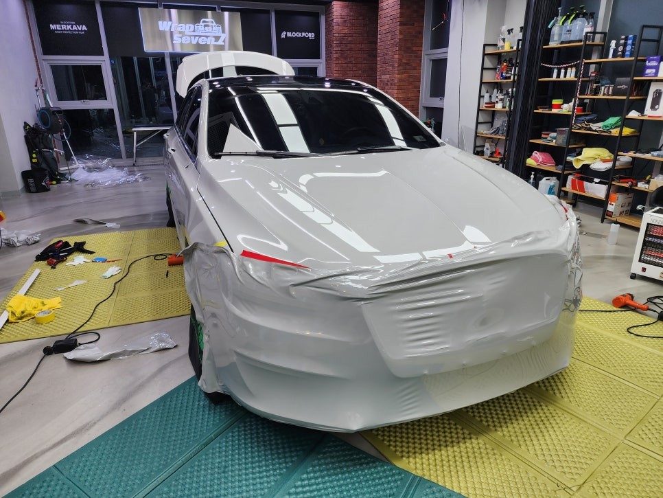 송파 자동차랩핑 전문샵 랩세븐에서 링컨 MKZ 비닐프로그 전체랩핑/실내랩핑 / 성남시 수정구 고등동