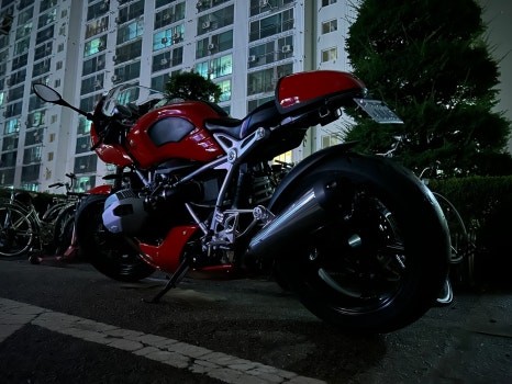 BMW RNINET 레이서 엔진커버랩핑