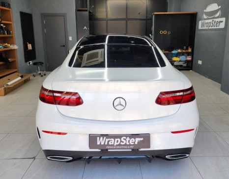 랩스터 벤츠 E220d 쿠페 다이아몬드 펄 화이트 전체랩핑 / 고양 신원동